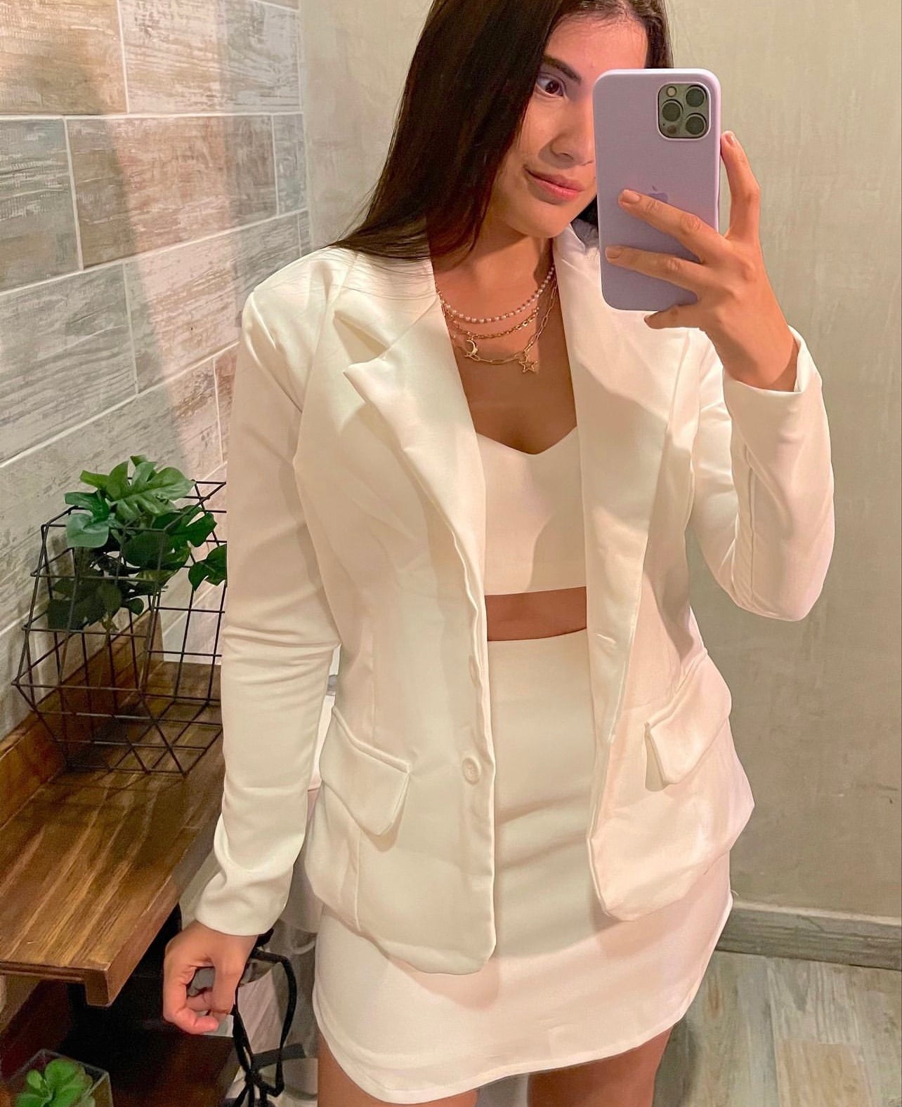 Top Avela
