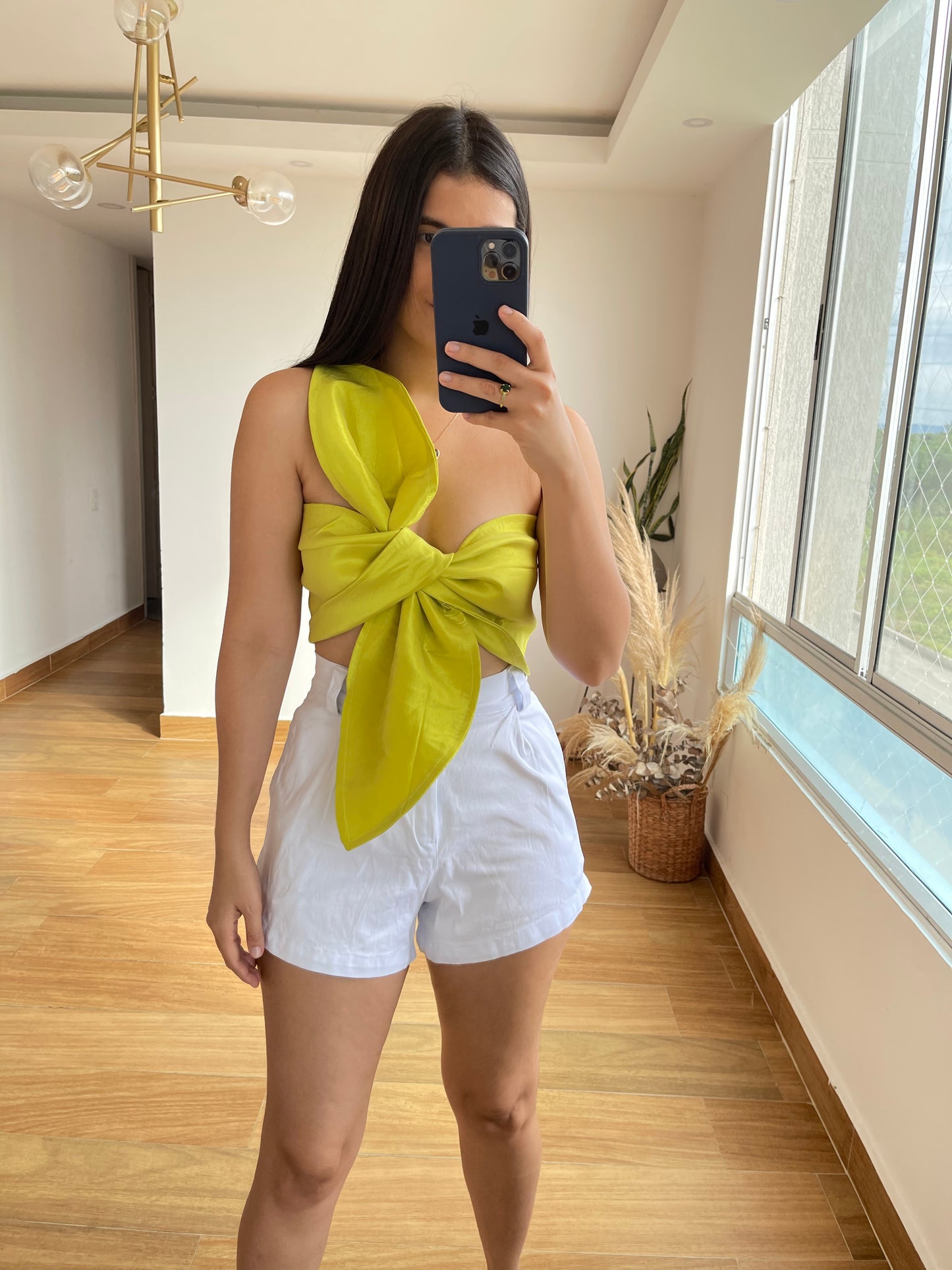 Short Carlota.
