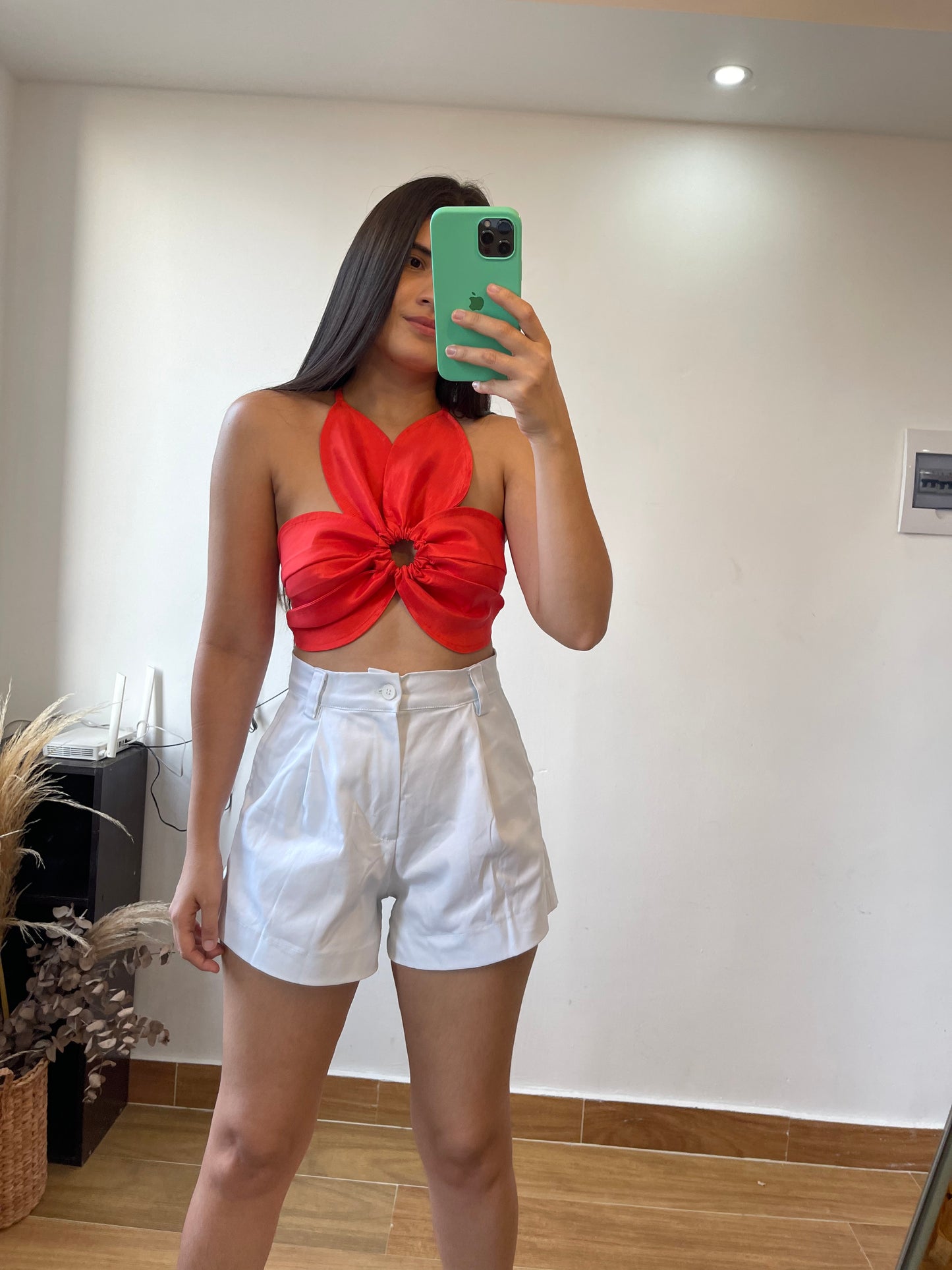 Short Carlota.