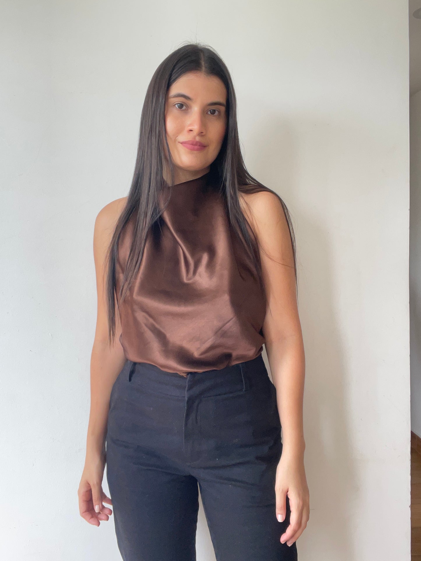 Top Moka Halter Satinado