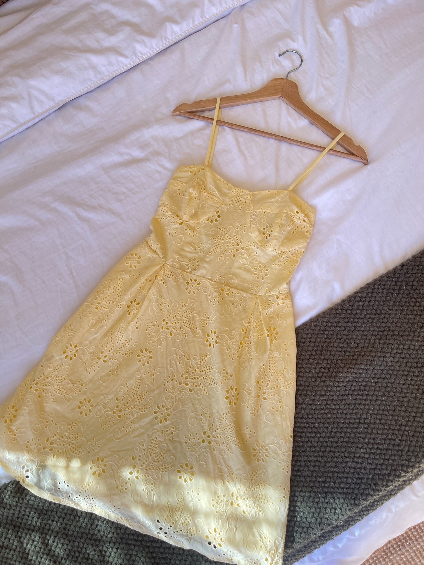 Vestido ojalillo